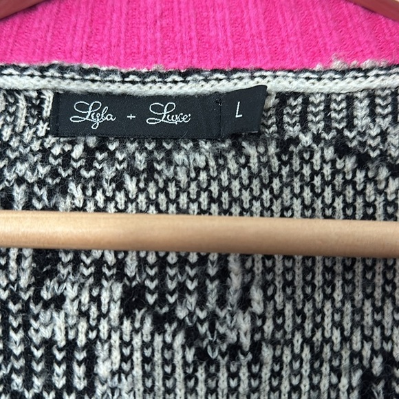 Lyla and Luxe Cardigan - Picture 2 of 4